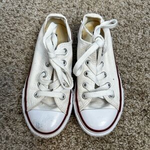 converse size 11 white shoes